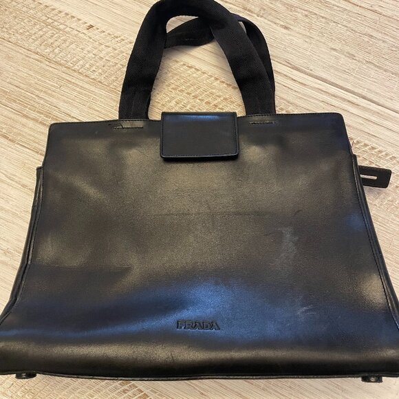 Authentic PRADA Vitello City Tote Black Sleek Leather Medium Size Unisex - Picture 2 of 16